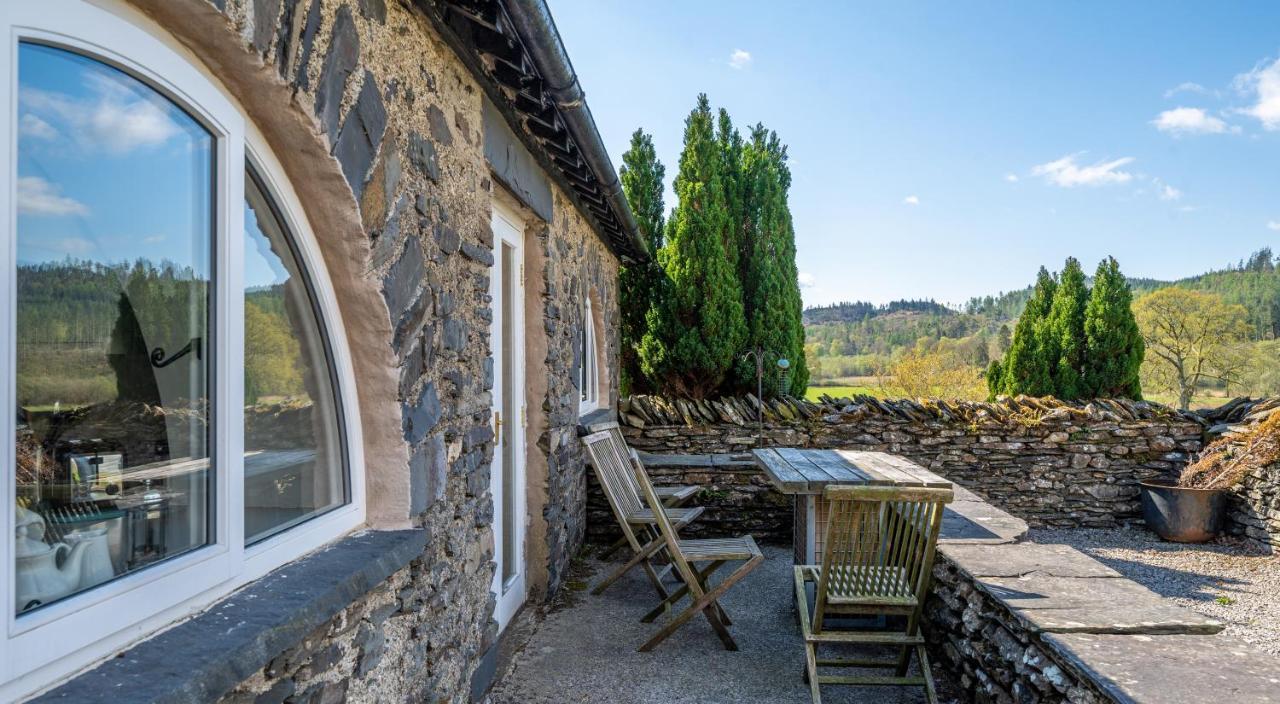 Windermere Near Sawrey Exterior photo